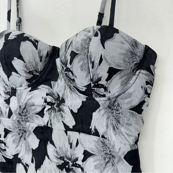 Le Chateau Women Floral Dress Jacquard Black Small Midi Spaghetti Strap Bodycon - Picture 3 of 11